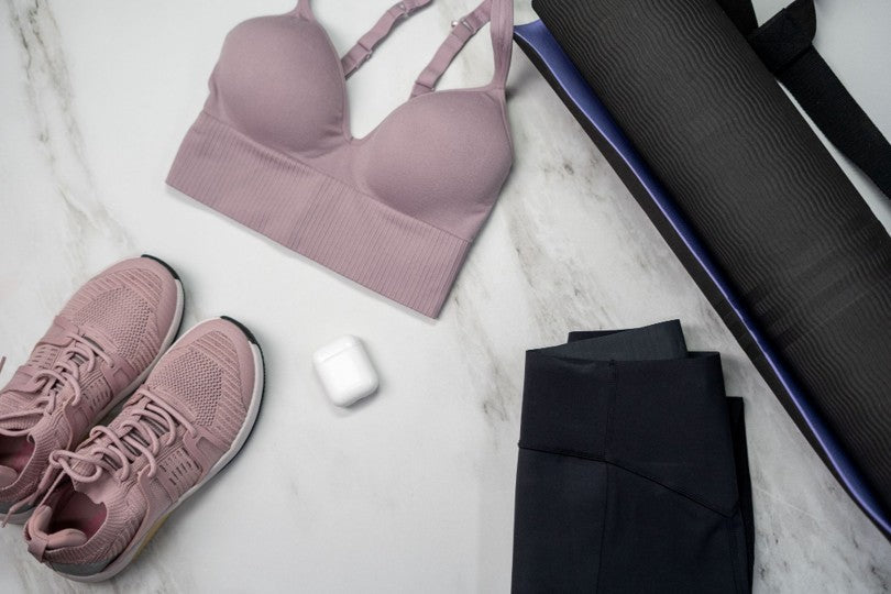 Why does my sportswear still smell after washing? (And how to fix it naturally)